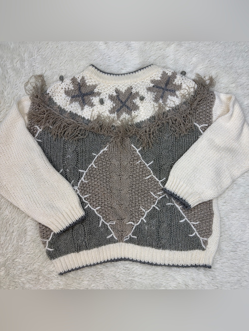 Vintage Huntington Ridge Womens Hand-Knit Sweater Size Small Gray Cream Fringe
